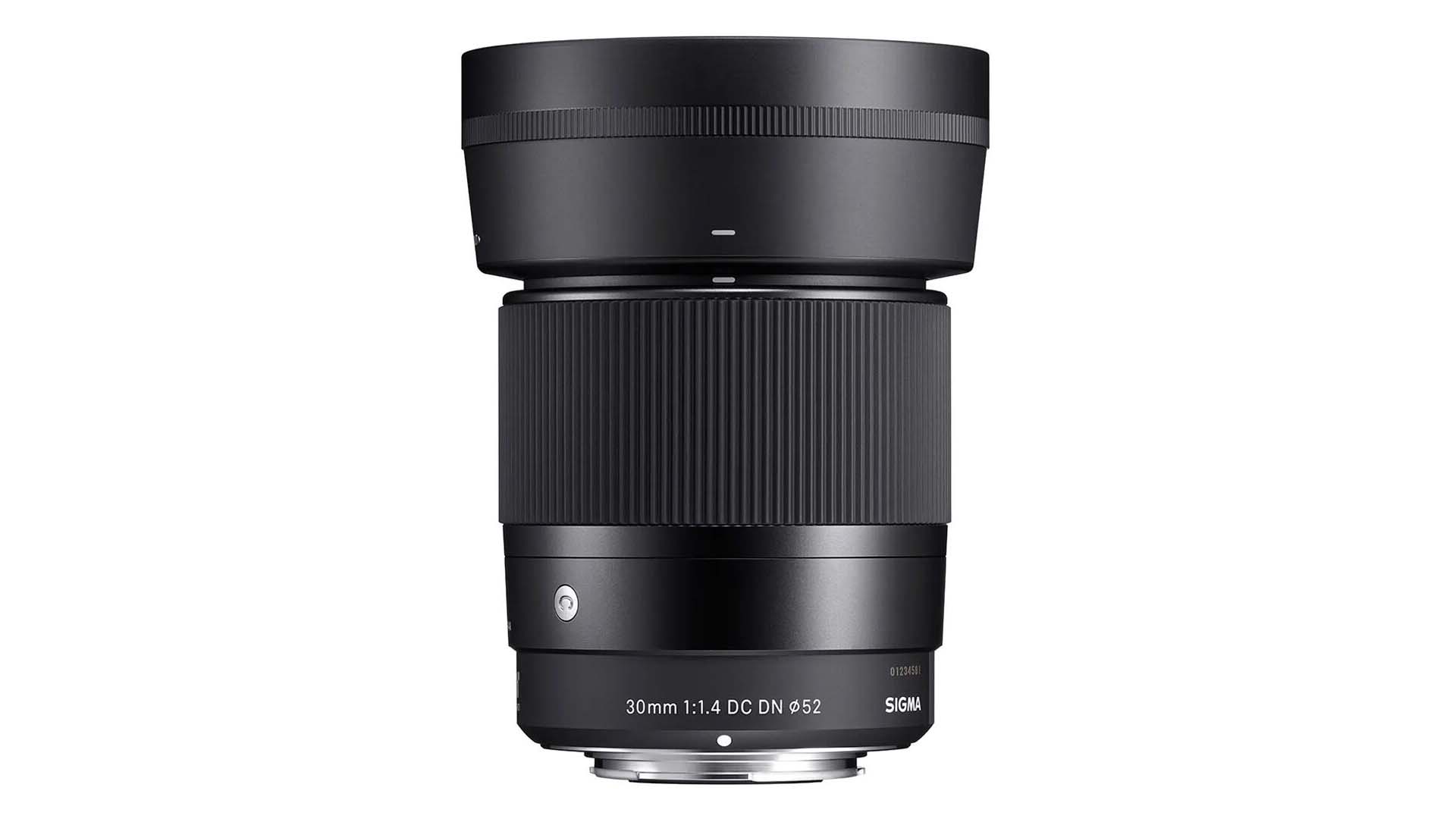 SIGMAがContemporaryラインにキヤノンRF APS-Cカメラ用AFレンズ4本を