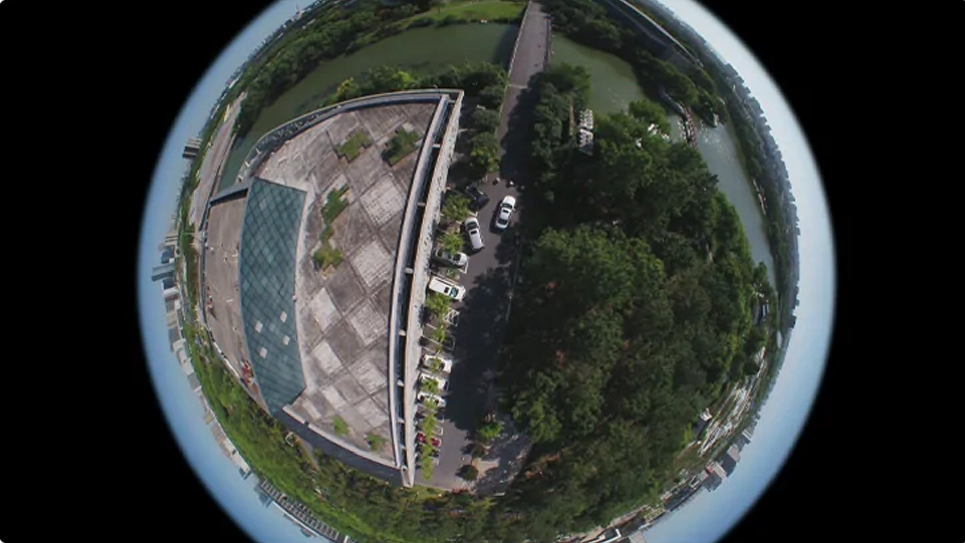 7Artisansが4mm F2.8 APS-C円形魚眼レンズをリリース | CineD