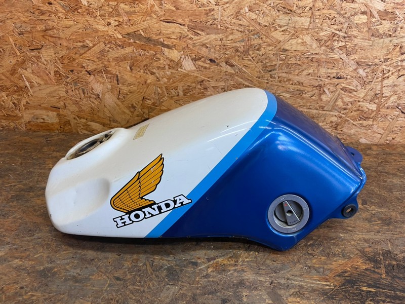 翔太郎さん専用CBR400F 燃料タンク 翔太郎さん専用CBR400F 燃料タンク
