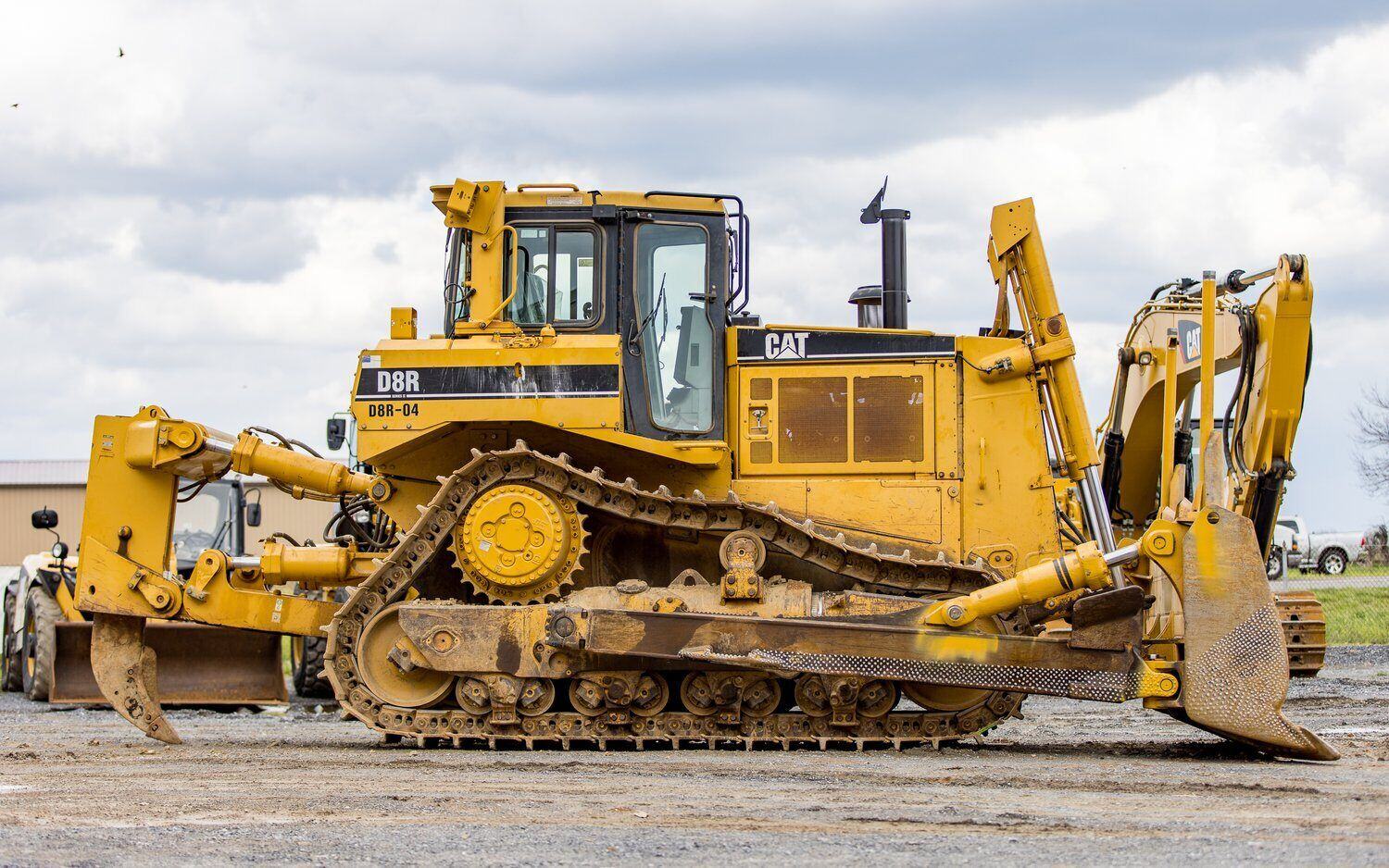 Transforming a Cat D8R Dozer with a Cat Certified Powertrain Rebuild