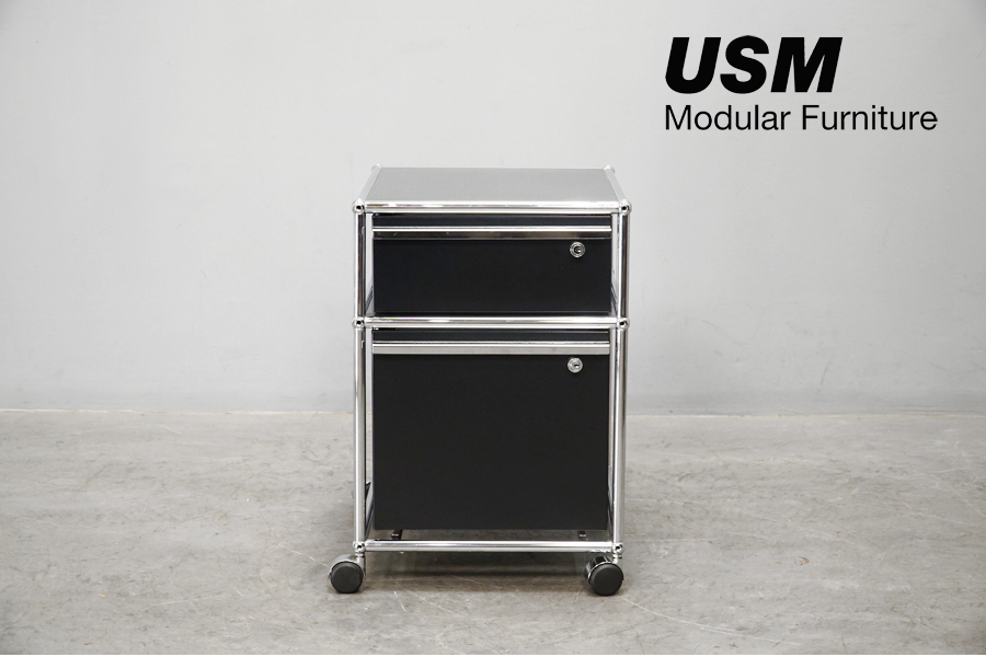 取付無料！USMハラー 2段ブラックキャビネット 小さめデスクワゴン✨