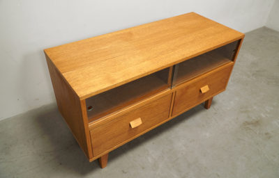 ウニコ 出張買取-アドア東京-世田谷区 KURT クルト TVボード