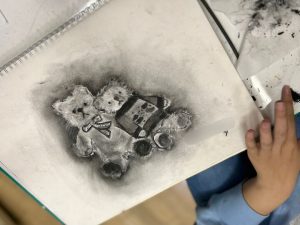 炭で絵が描けるの！？「木炭画」に挑戦！ | アトリエぱお