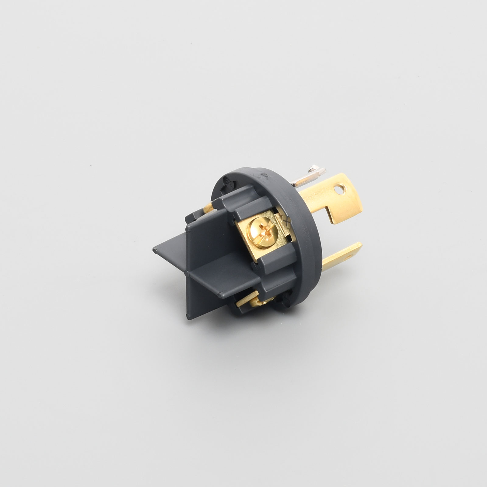 4222R 接地形3P 20A 250V プラグ (ゴムカバー) | アメリカン電機株式会社