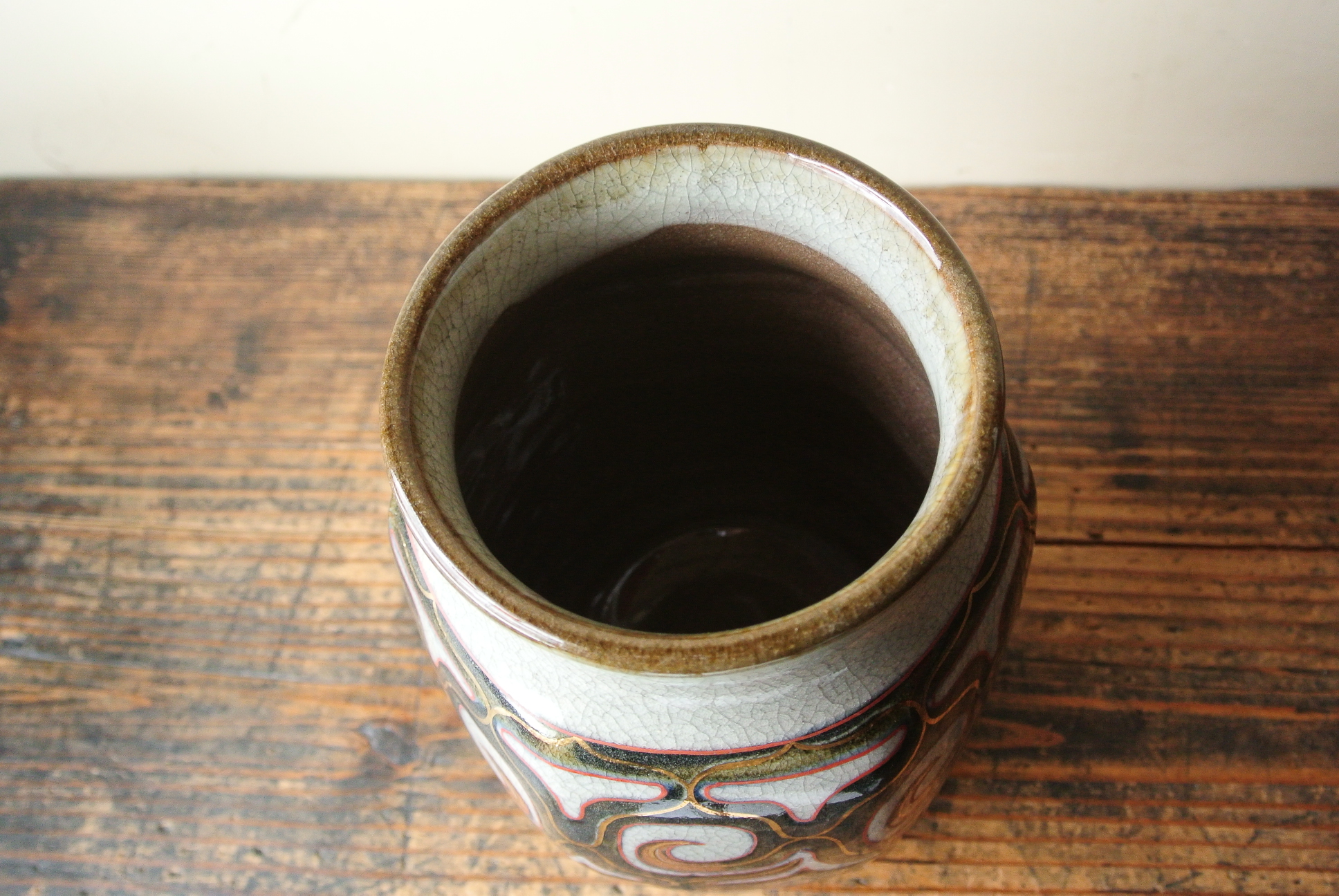 小樽窯 白勢栄悦 アイヌ紋花瓶 - アンティーク雑貨・古道具の札幌