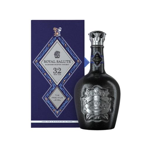 ROYAL SALUTE 32 YEAR OLD - UNION OF THE CROWNS | ANA DUTY FREE SHOP