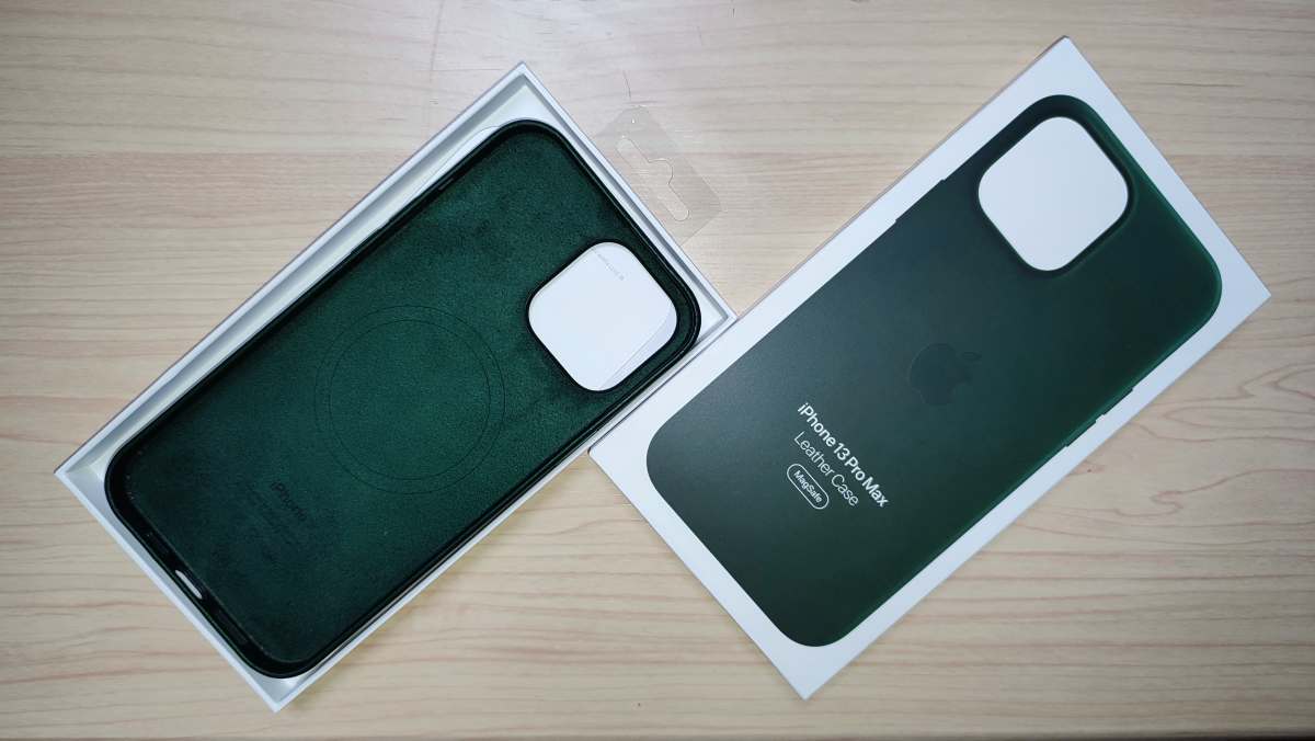 iPhone 13 Pro Max 512GB 純正レザーケース付き iPhone 13 Pro Max