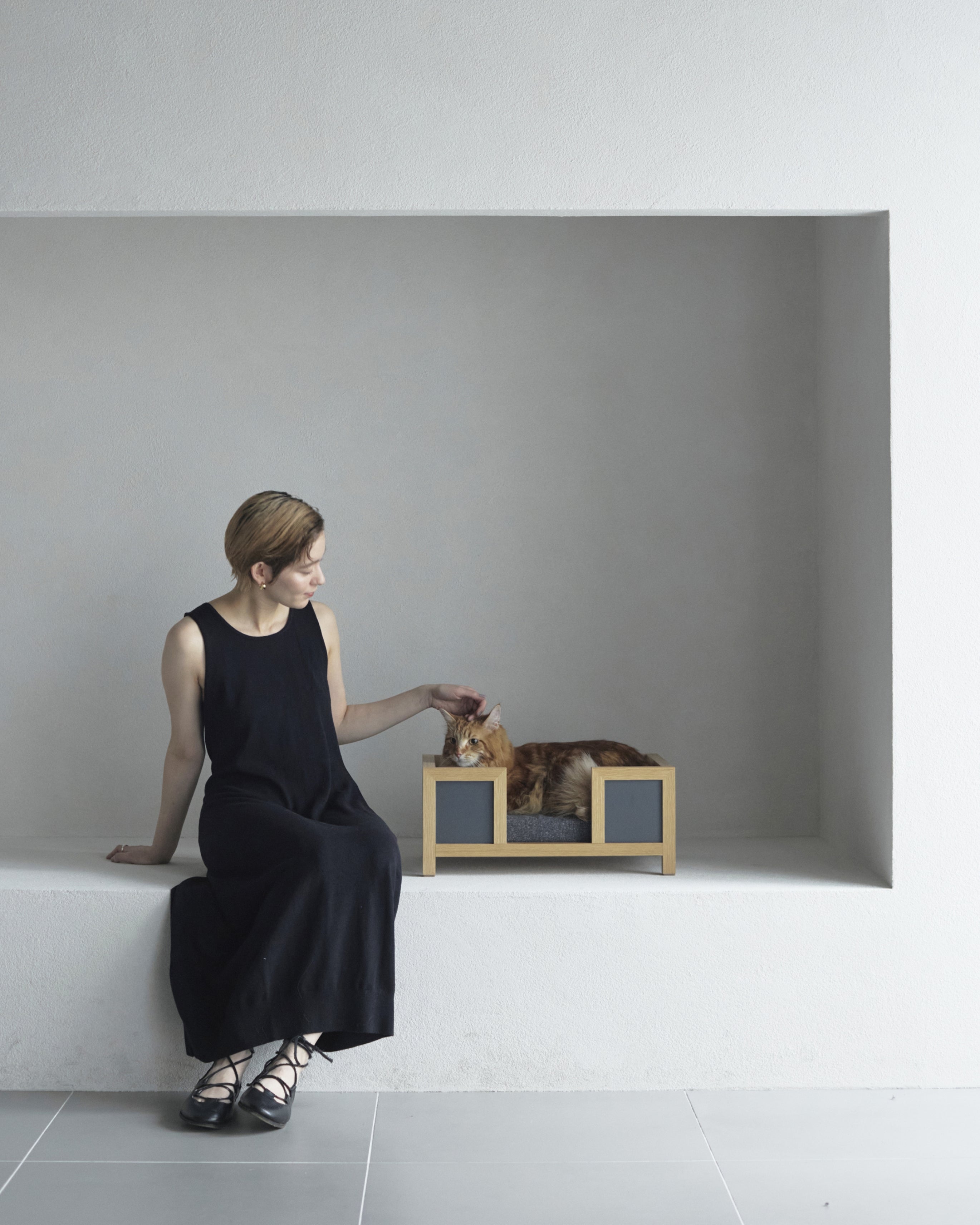 NY BED ｜ 都会的なモダンな形状で、快適な睡眠を。国産木製ペット