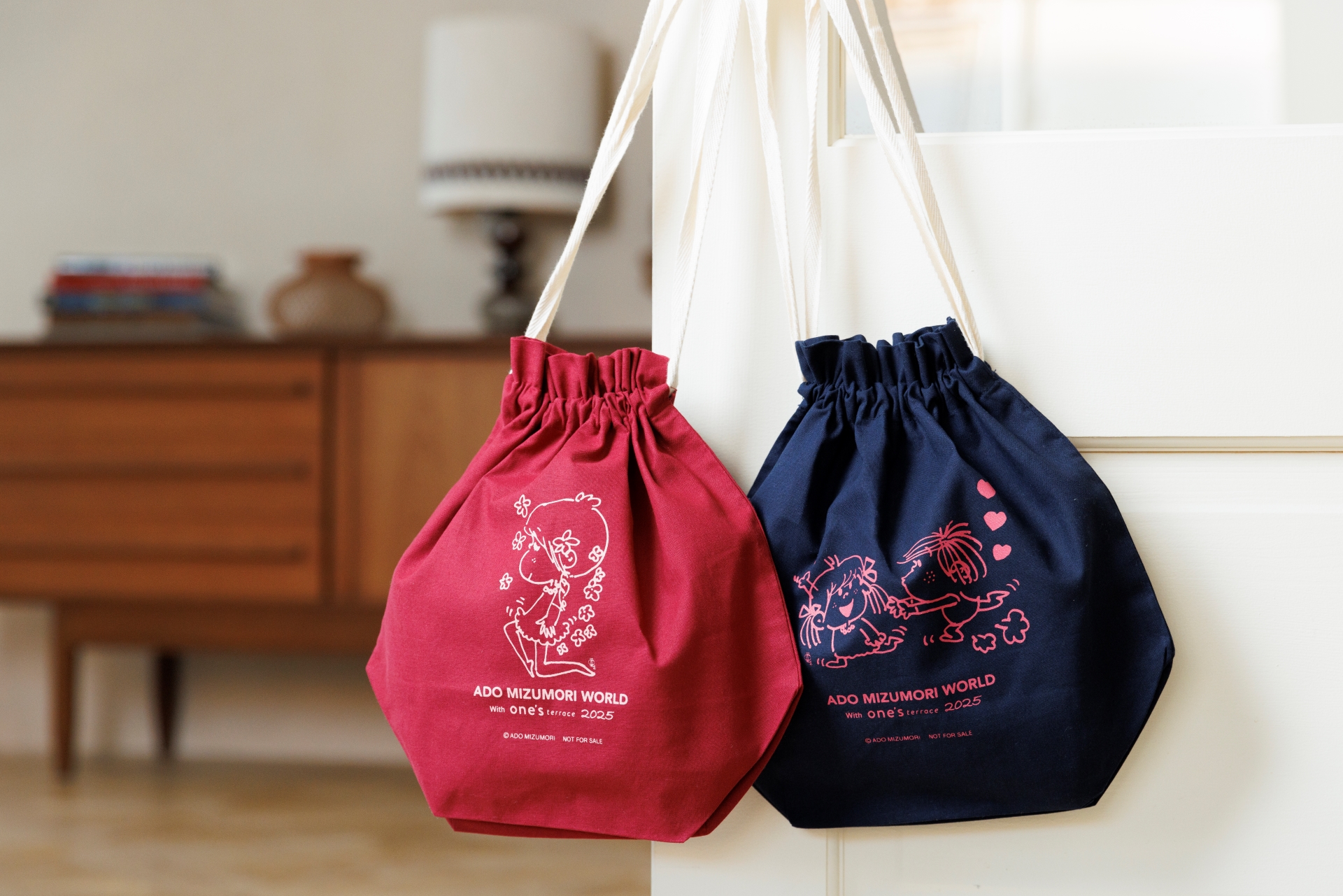 Ado よだか 【通販限定】外に出なさい。いっしょにおでかけバッグ Ado