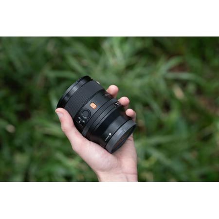 Sony FE 35mm f/1.4 GM Lens SEL35F14GM - Adorama