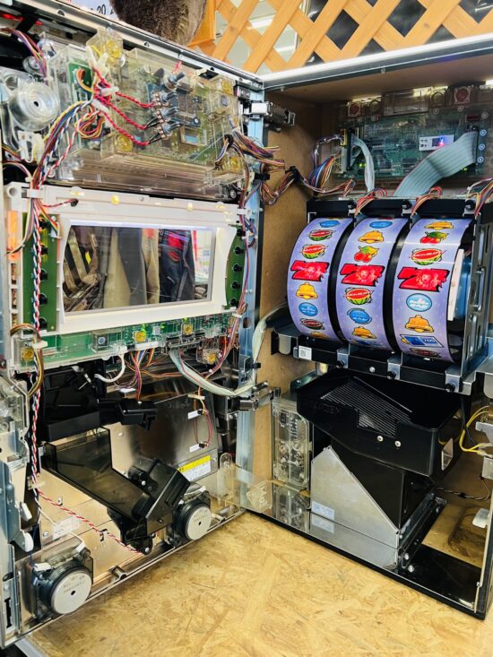 THE IDOLM@STER LIVE in SLOT! スロット実機 買取致しました｜愛品館