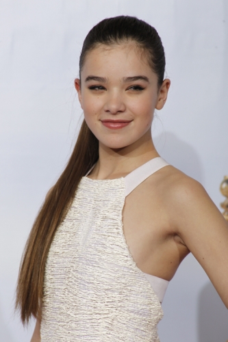 ヘイリー・スタインフェルド(Hailee Steinfeld) - allcinema