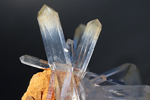 店長厳選】コロンビア・ボヤカ産マンゴークォーツクラスター-001水晶