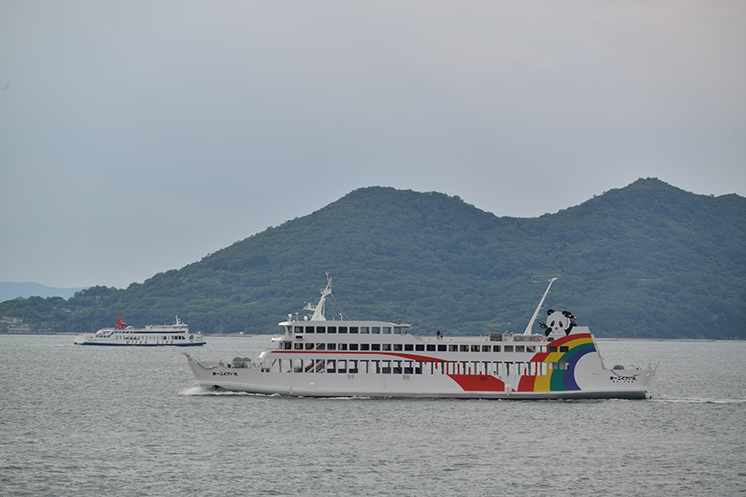 Special feature on Takamatsu ferries! Experience a resort cruise