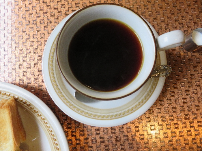 鳥取県】JR倉吉駅から徒歩圏内の老舗喫茶店「ROCOCO」でノスタルジック