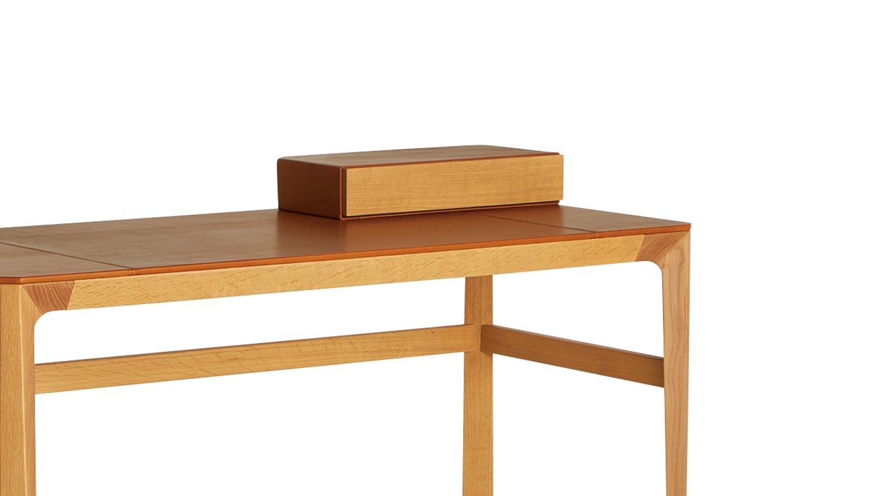 MONTEBELLO DESK | PRODUCTS | arflex（アルフレックス ジャパン）