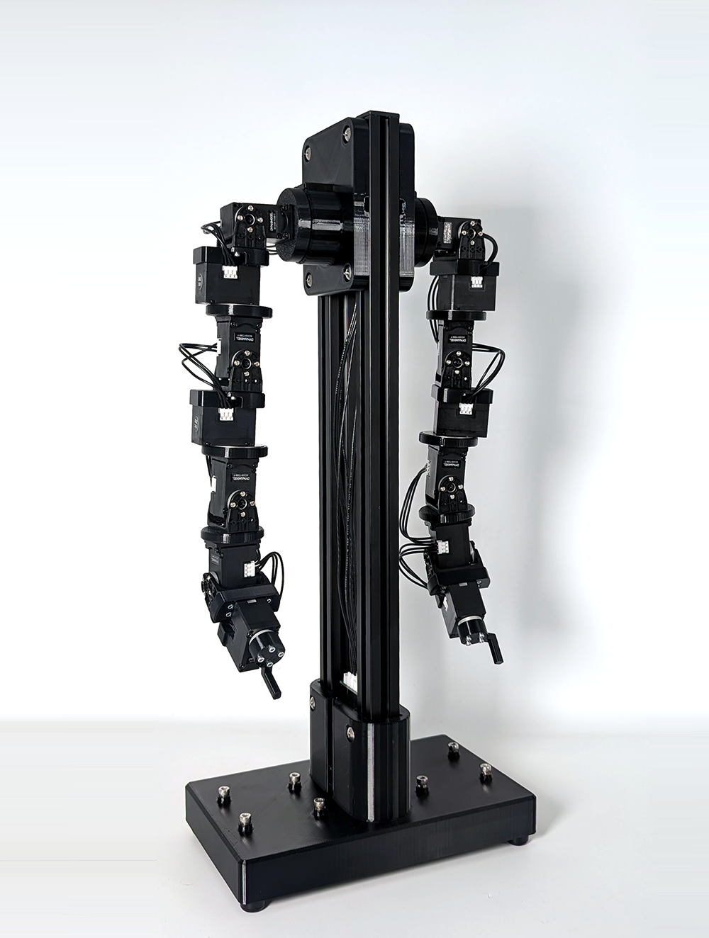 ugoの「AIロボット向け模倣学習キット」に ロボット操作システム「V