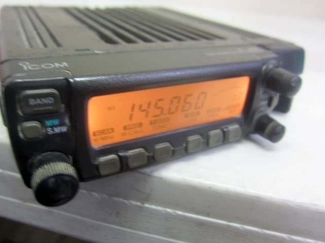ICOM IC207 20w アマチュア無線機 アマチュア無線 ICOM IC207 20w