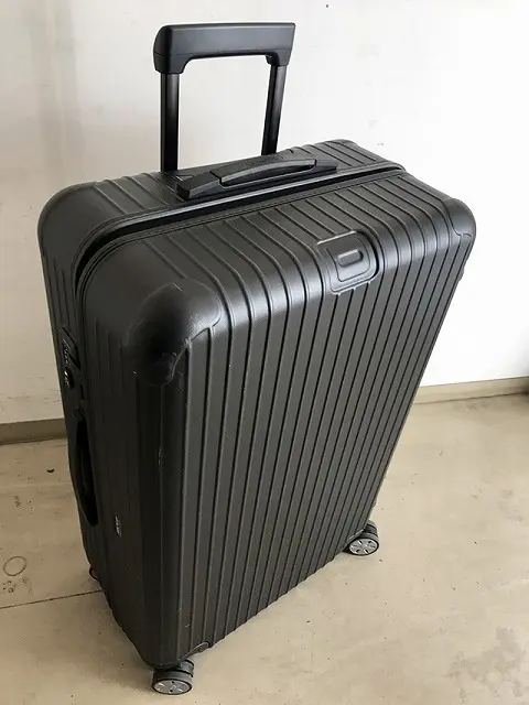 東京都 港区にて RIMOWA/リモワ サルサ 87L 810.73.32.4 4輪 スーツ