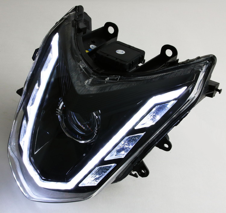 パープルシグナスX 3型 デビルアイ 社外ヘッドライト プロジェクター LED