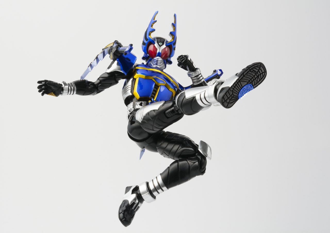 仮面ライダーカブト」より “仮面ライダーガタック ライダーフォーム”が