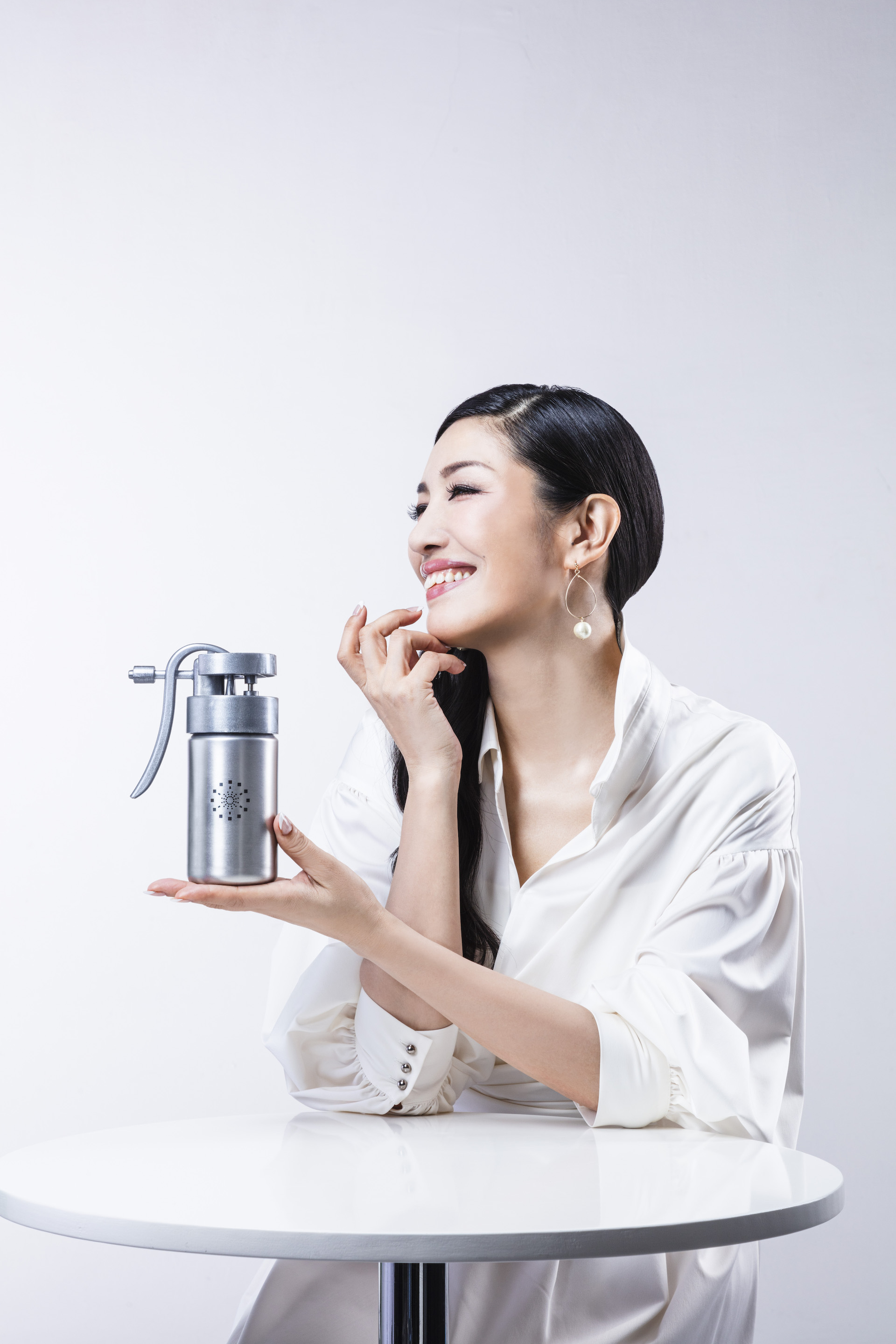 CMでお馴染みの“ミラブル”から新シリーズ》 業界初のスキンケア機器