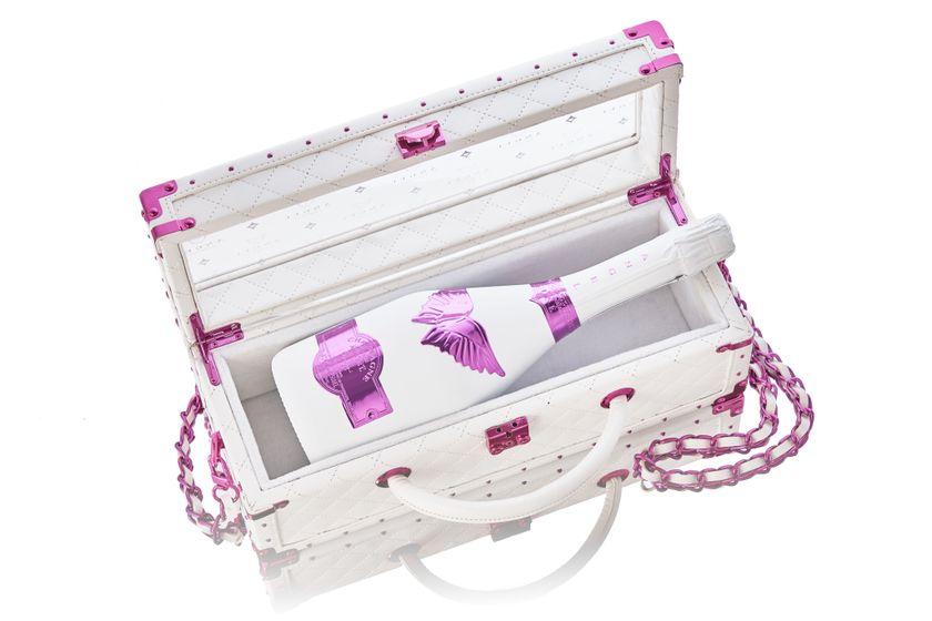 エンジェルシャンパン バレンタインバージョン レザータイプ 2024年