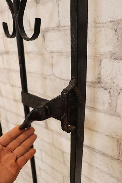 antique & Vintage furniture at's(アッツ)□ / アンティーク アイアン