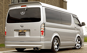 DISM 1/24ダイキャストミニカー200系ハイエースD.A.DエアロV er