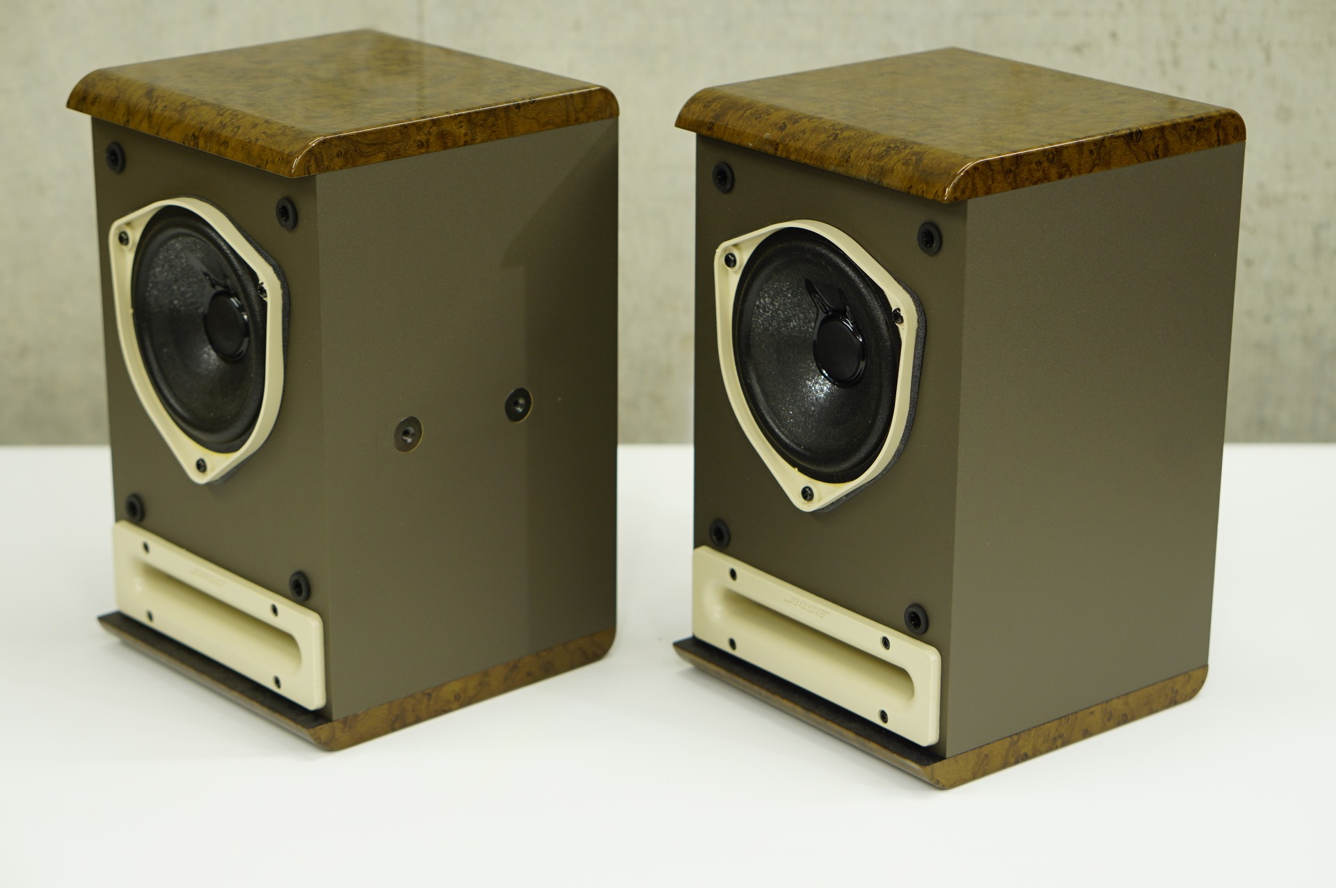 BOSE 121 スピーカー BOSE 121 スピーカー左右ペア : Bose