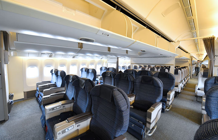 405席の大型国内線機材 写真特集・日本初の777、ANA初号機JA8197（1