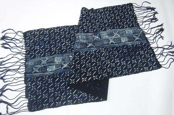 ドゴンの藍染め布(細長)<アフリカの染め布：アフリカ雑貨アザライ