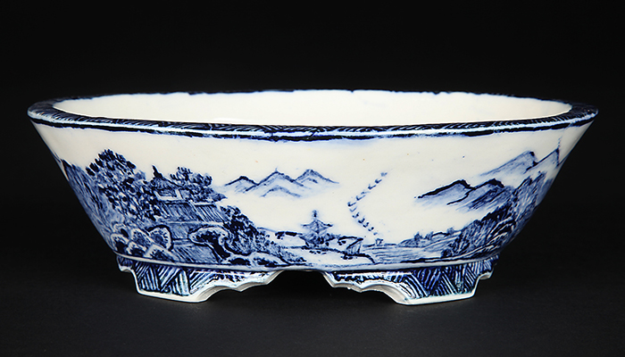 紀伊染付山水図楕円鉢 | 盆栽、盆栽書籍、盆栽鉢の通販│近代出版