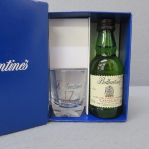 ☆バランタイン 17年 ミニボトル 50ml 43% ショットグラス付 箱入 4/3