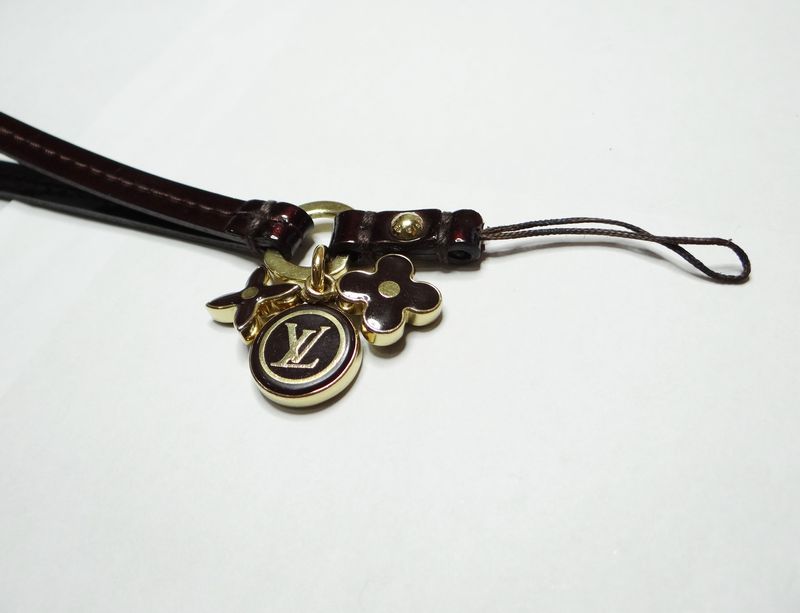 LOUIS VUITTON ルイヴィトン M9192K ドラゴンヌ テレフォンヌ 携帯