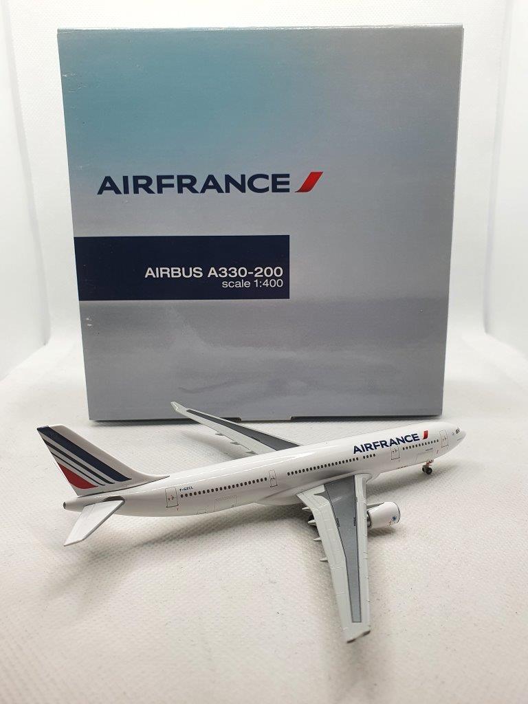 Hogan 1:400 Air France F-GZCL Airbus A330-200 - Bedfordshire