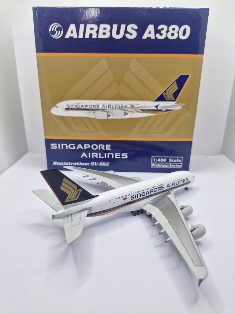 Phoenix 1:400 Singapore Airlines 9V-SKE Airbus A380-800