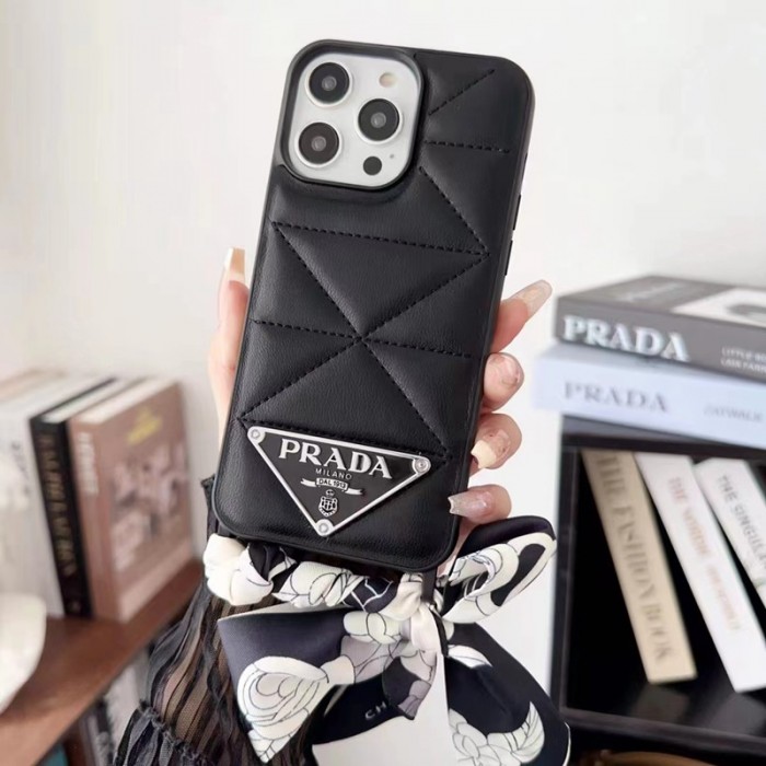PRADA ブラック ショップ ハードケースiPhone15Pro PRADA(プラダ