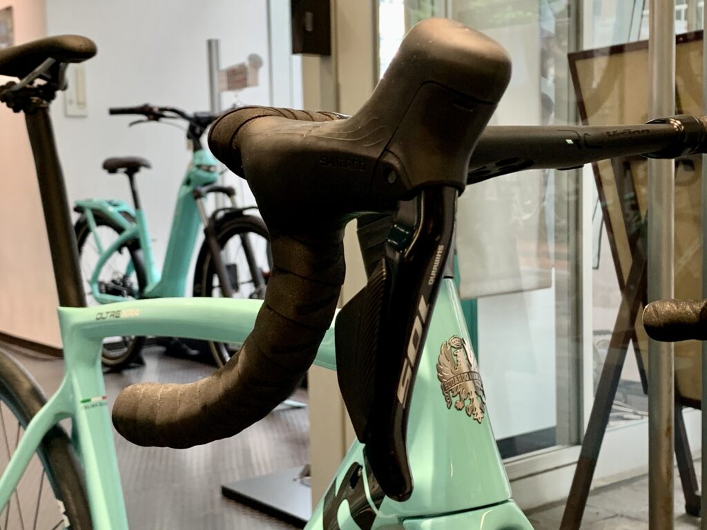 1/12 Bianchi ロードバイク OLTRE XR4 レジンキット 1/12 Bianchi