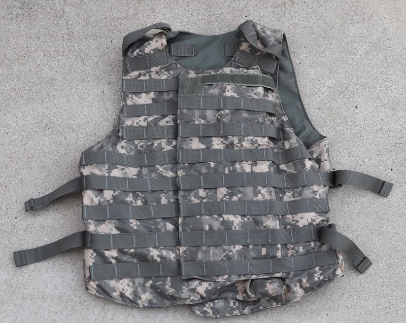 IOTV UCP Sサイズ 米軍 実物 IOTV UCP 実物 ボディー OTV S-Mサイズ