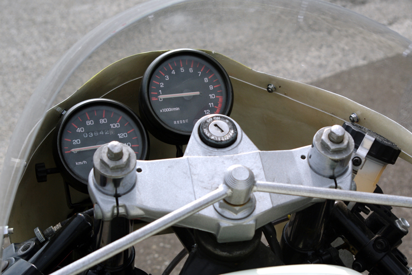 RZ250 純正 メーターステー rz250/rz350 メーターステー YAMAHA純正品