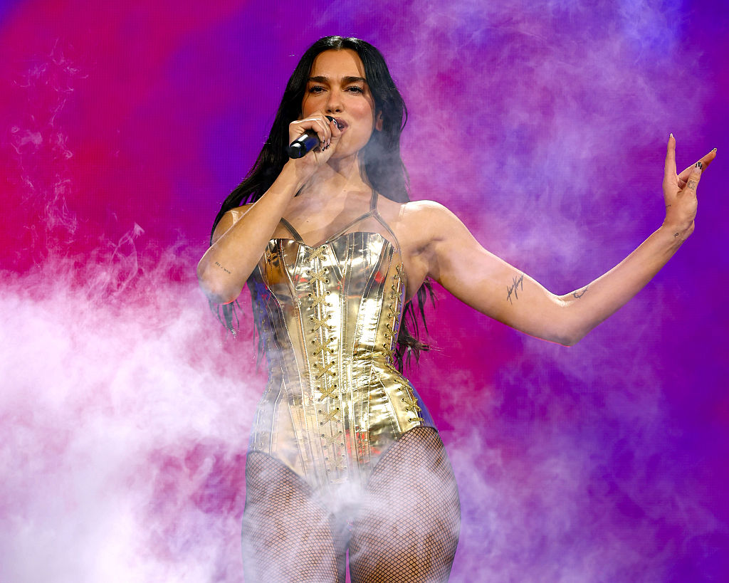 ビリー・ジョー・アームストロング直筆サイン入り2Lサイズ写真… Amazon