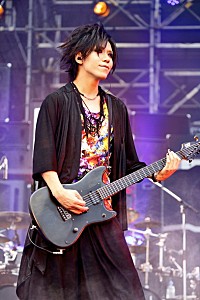 the GazettE 富士の空に花咲かせ、1万人と創造するイカレた景色！ 美し