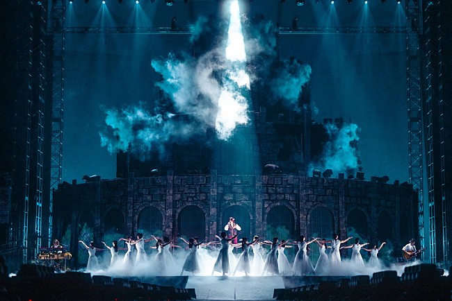 ライブレポート＞Mrs. GREEN APPLE 巨大なバベルの塔と圧倒的な演奏に