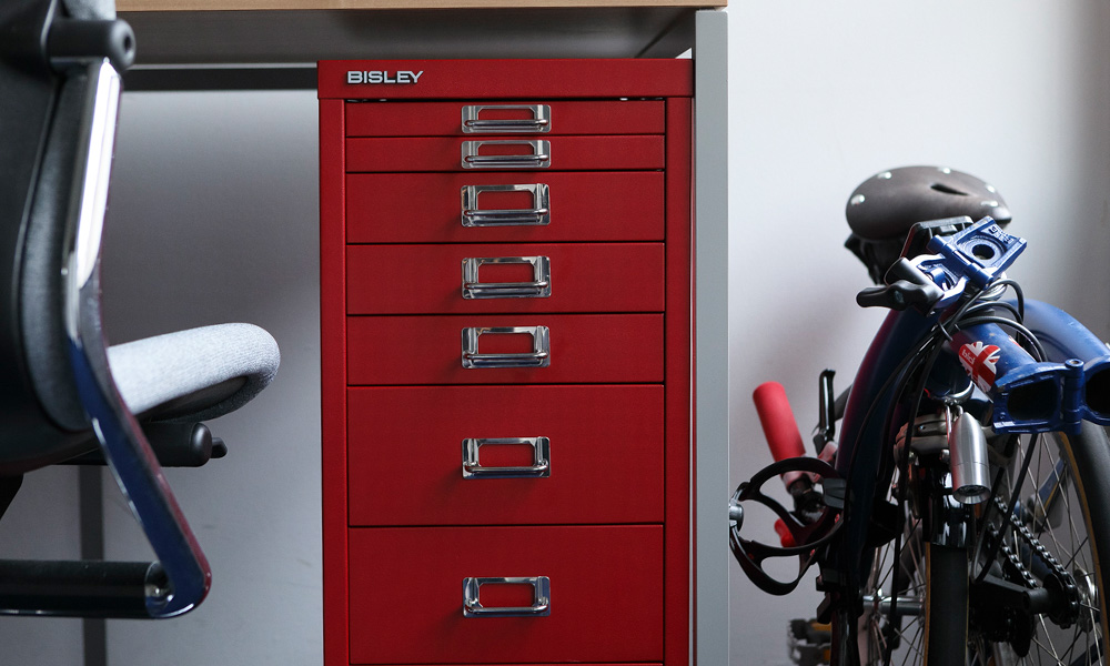 Lフット 600（ビスレーデスク用脚）スチール 幅・奥行600mm リモート