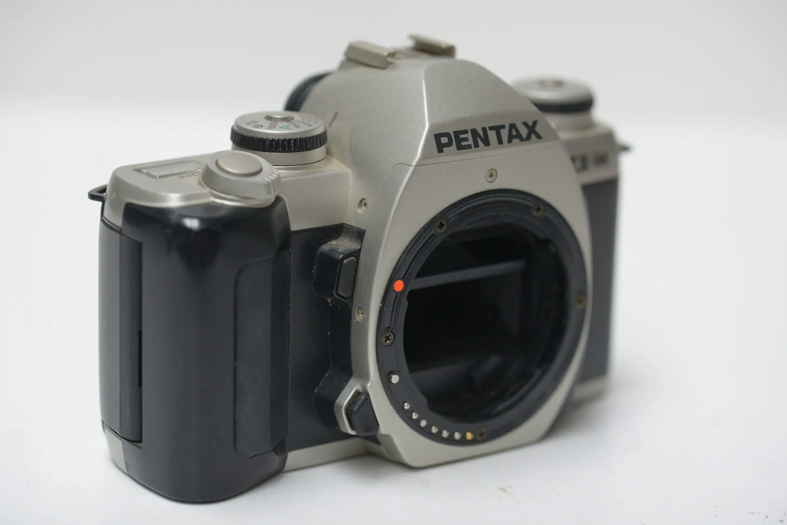Pentax ZX-M 35mm SLR (Camera Body) (Parts or Repair) - Black Lab