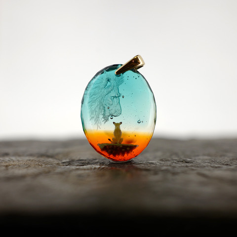 1cmの宇宙 -ナカダマサヒデ ガラスアート展- | Bunkamura