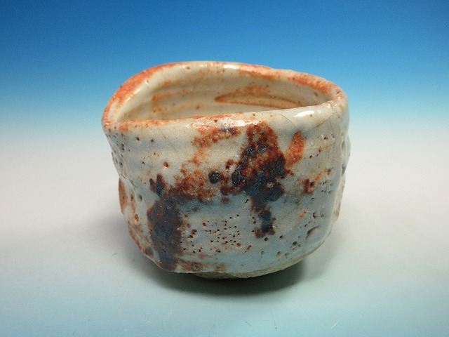 志野ぐい吞｜作家名：大森 礼二｜文錦堂 | 文錦堂