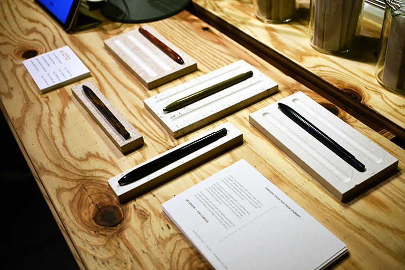 インタビュー】AJOTO創設者が語る「人生という旅を共に歩むペン」｜