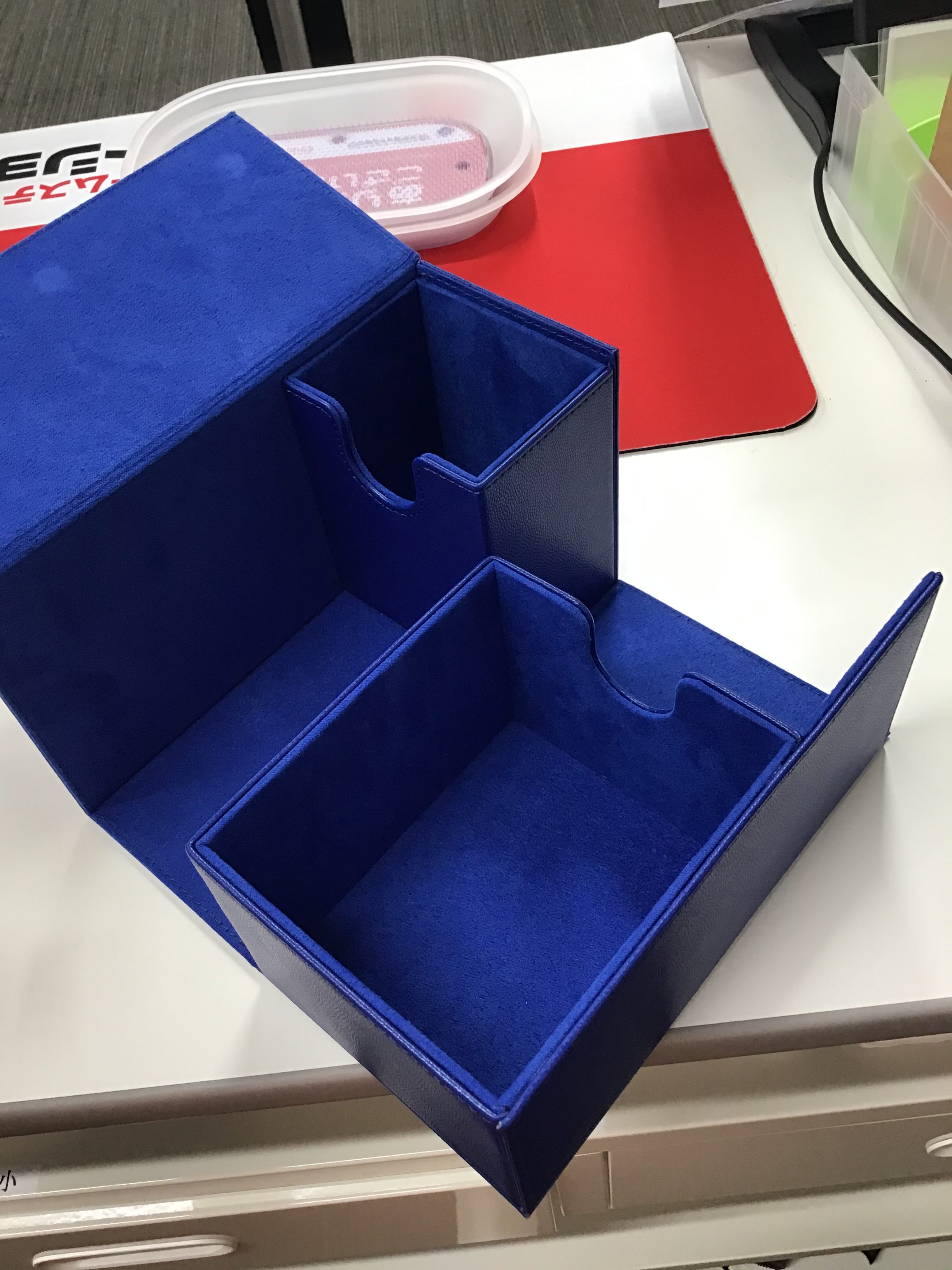 遊戯王 デュエリストカードストレージボックス DX 竜の紋章 デッキ